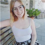 Estudiante con nivel C2 de francés da clases o conversación